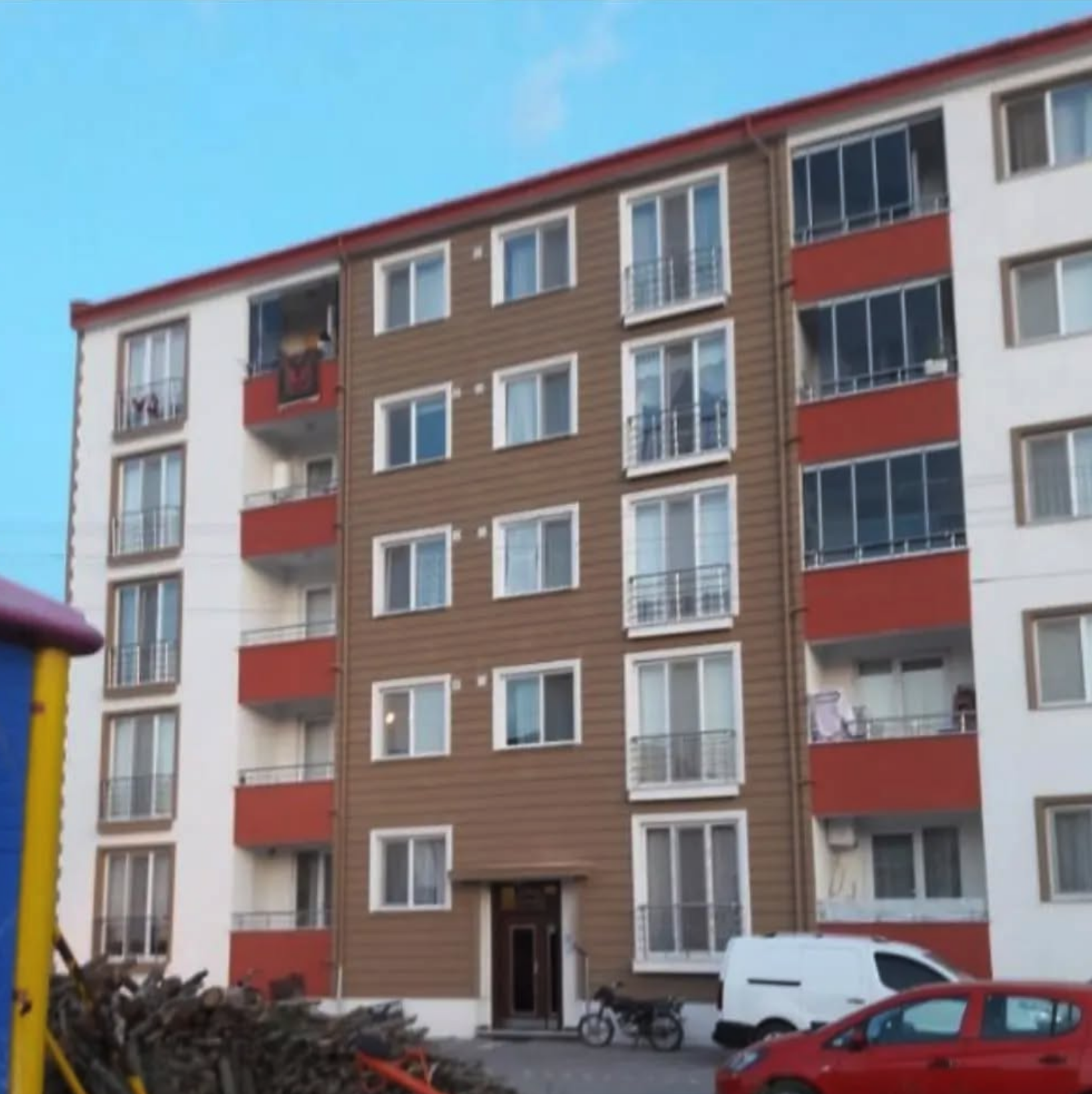 Tıkız Apartmanı
